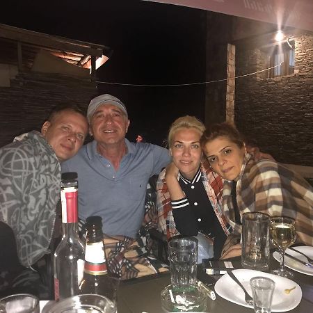 Guest House Rafael Тбилиси Екстериор снимка