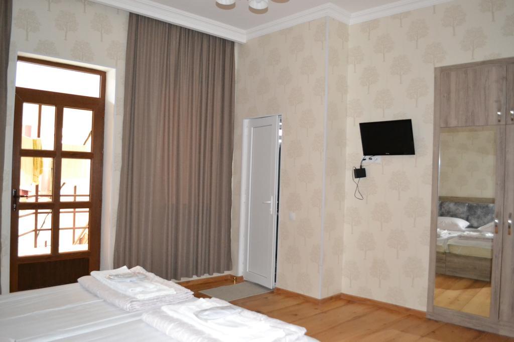 Guest House Rafael Тбилиси Екстериор снимка