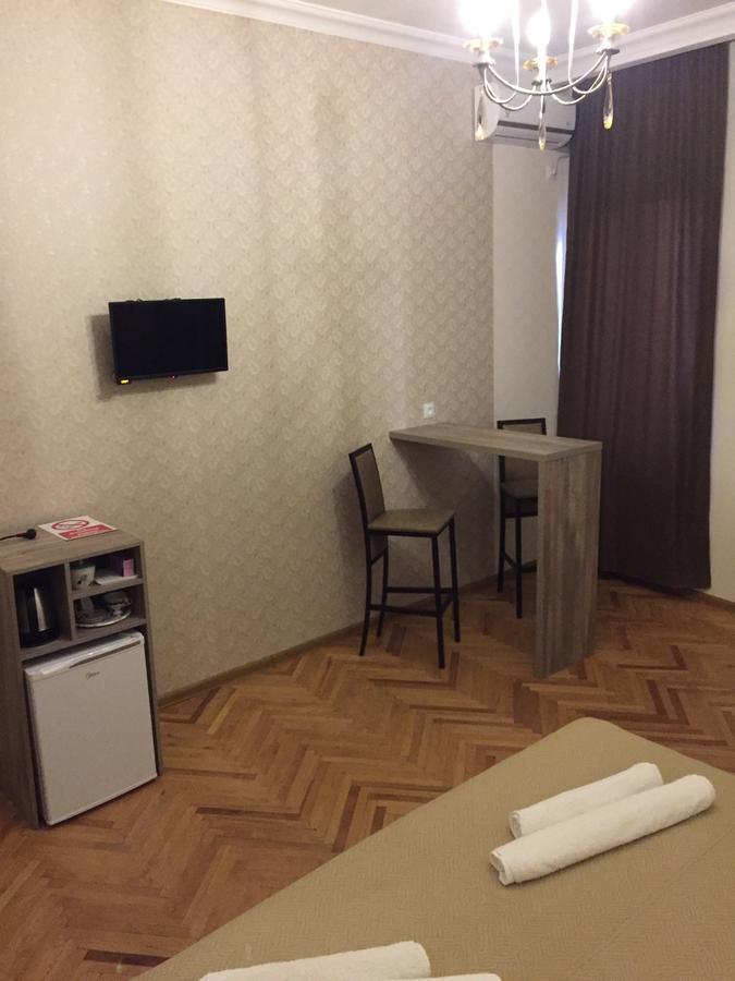 Guest House Rafael Тбилиси Екстериор снимка