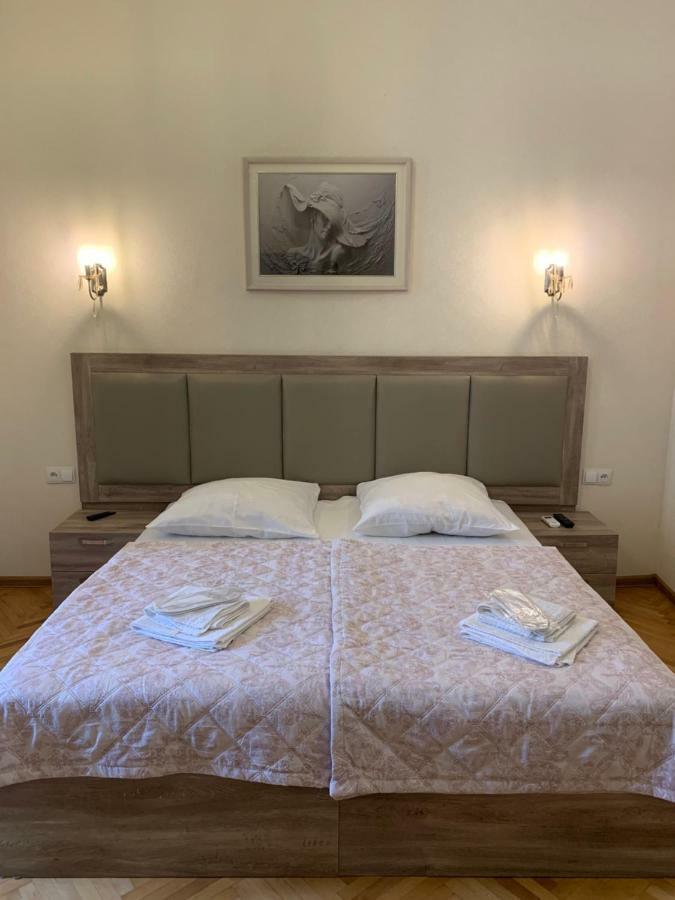 Guest House Rafael Тбилиси Екстериор снимка